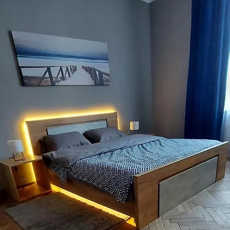 By Pa Διαμέρισμα *